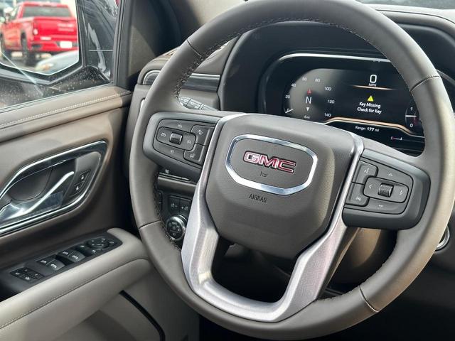 2024 GMC Yukon XL Vehicle Photo in COLUMBIA, MO 65203-3903
