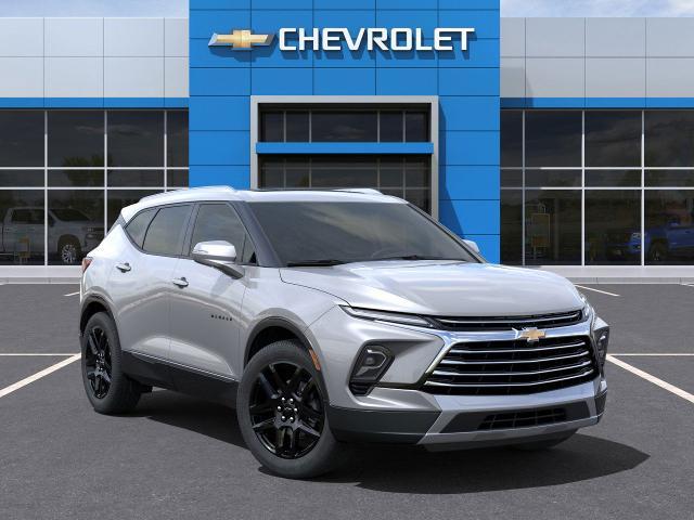 2025 Chevrolet Blazer Vehicle Photo in VALENCIA, CA 91355-1705