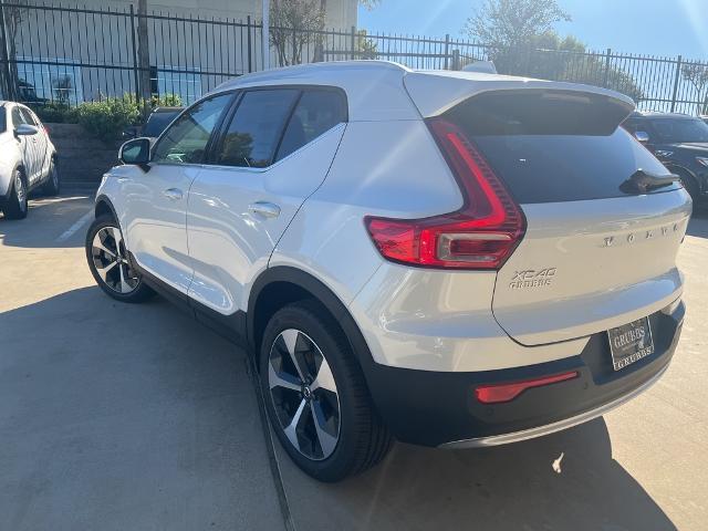 2025 Volvo XC40 Vehicle Photo in Grapevine, TX 76051
