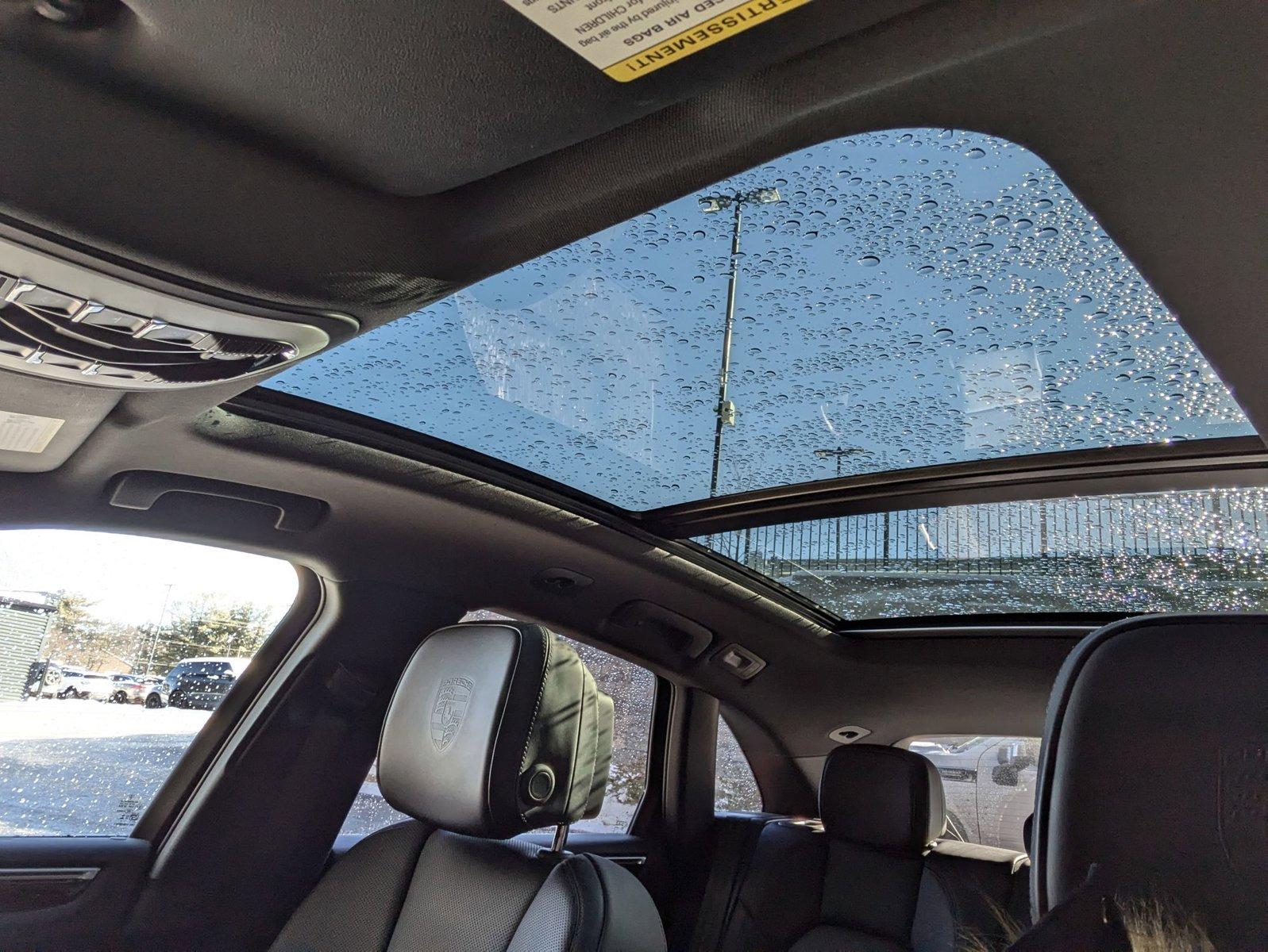 2024 Porsche Macan Vehicle Photo in Towson, MD 21204