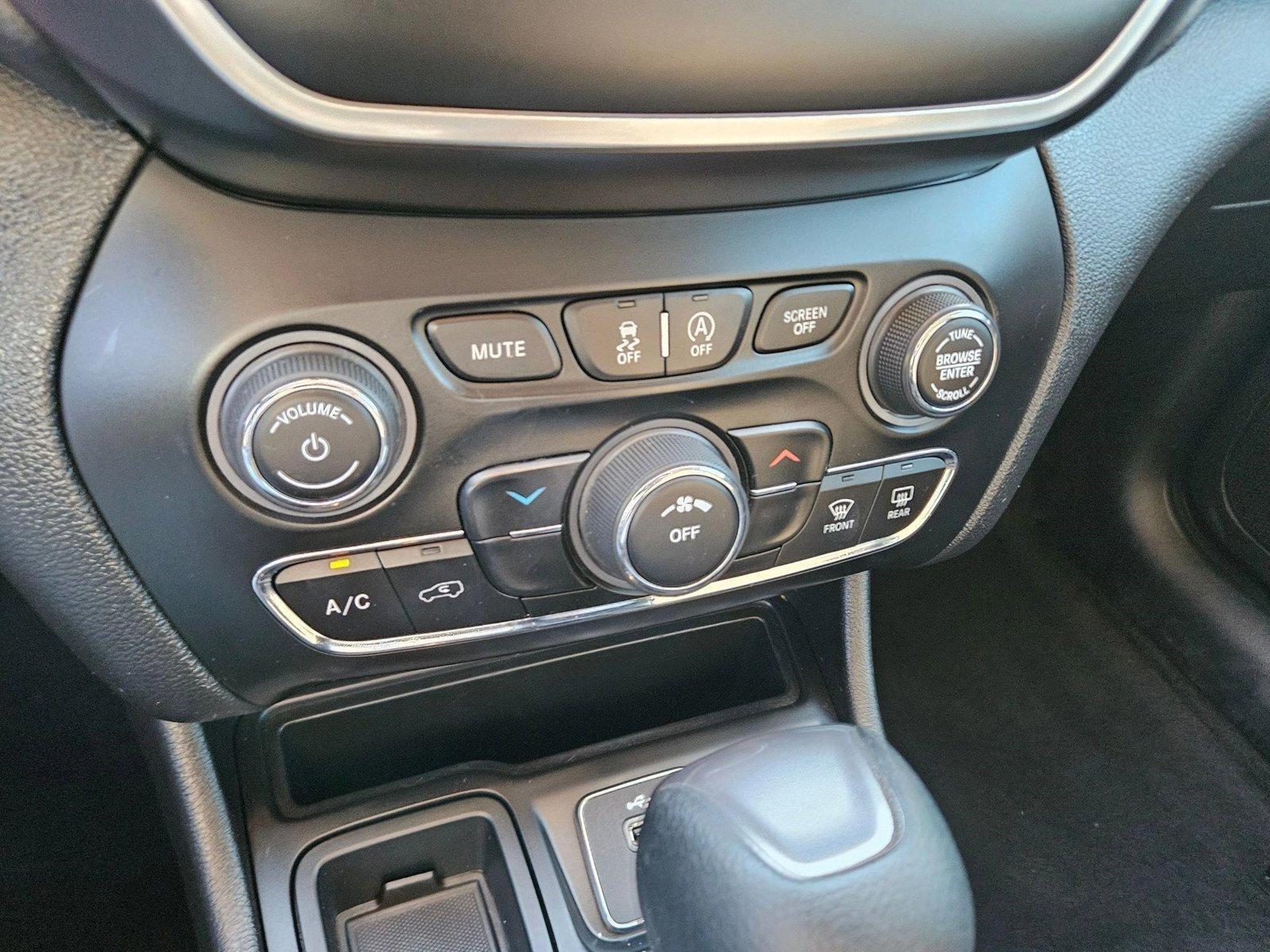 2020 Jeep Cherokee Vehicle Photo in NORTH RICHLAND HILLS, TX 76180-7199