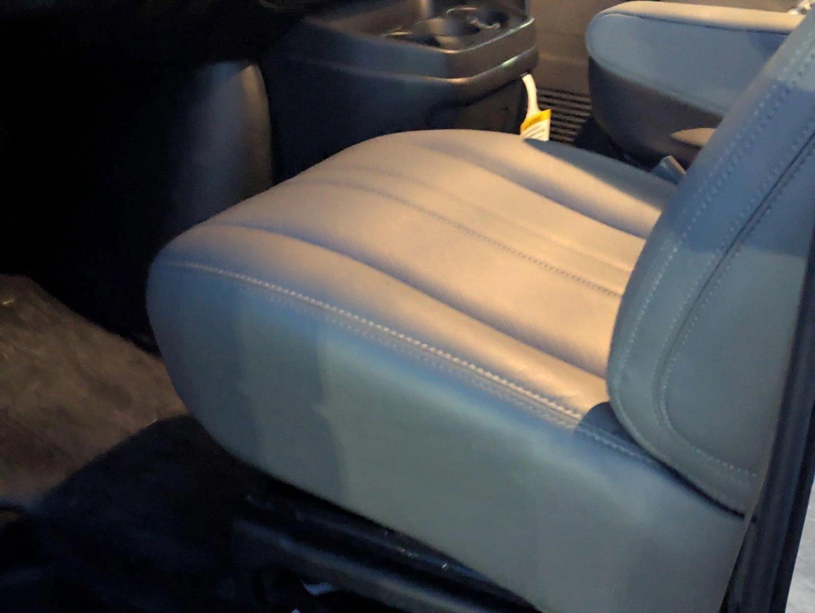 2025 Chevrolet Express Cargo 2500 Vehicle Photo in MIAMI, FL 33134-2699