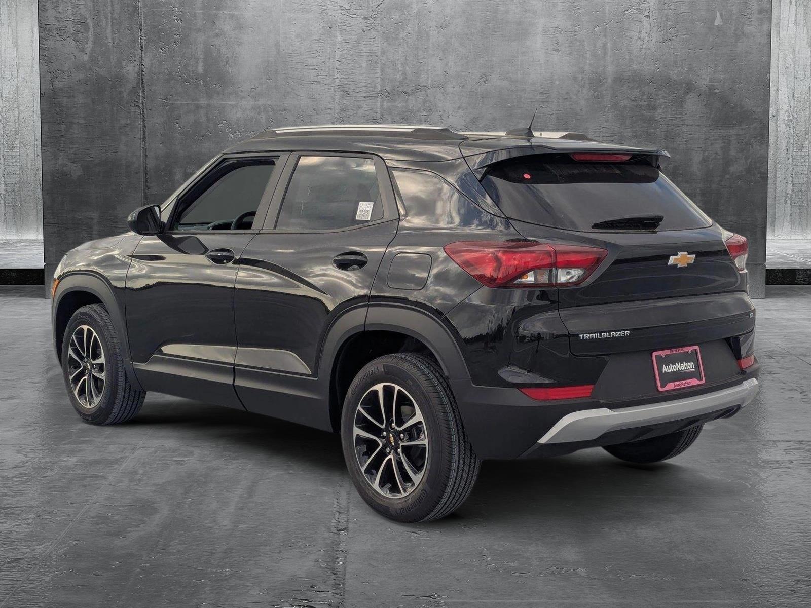 2025 Chevrolet Trailblazer Vehicle Photo in PEMBROKE PINES, FL 33024-6534