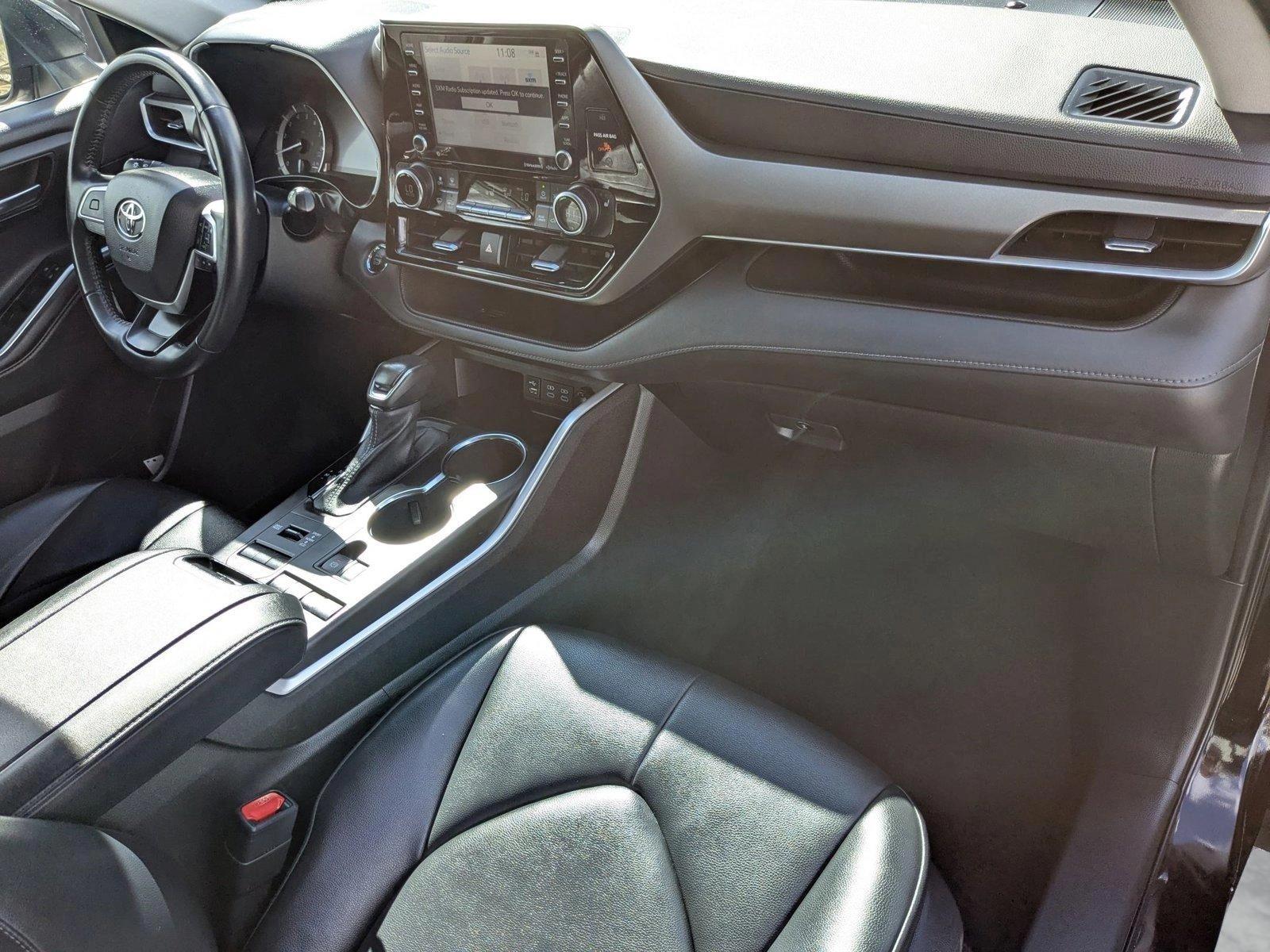 2022 Toyota Highlander Vehicle Photo in Spokane Valley, WA 99212