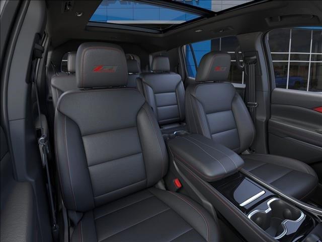 2025 Chevrolet Traverse Vehicle Photo in ROXBORO, NC 27573-6143