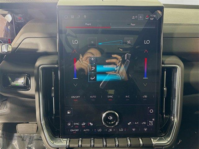2025 GMC Yukon XL Vehicle Photo in PUYALLUP, WA 98371-4149