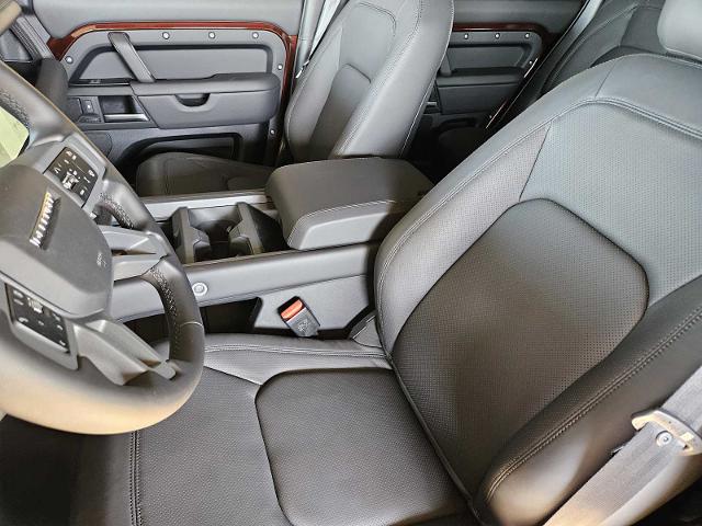 2025 Defender Vehicle Photo in AUSTIN, TX 78717