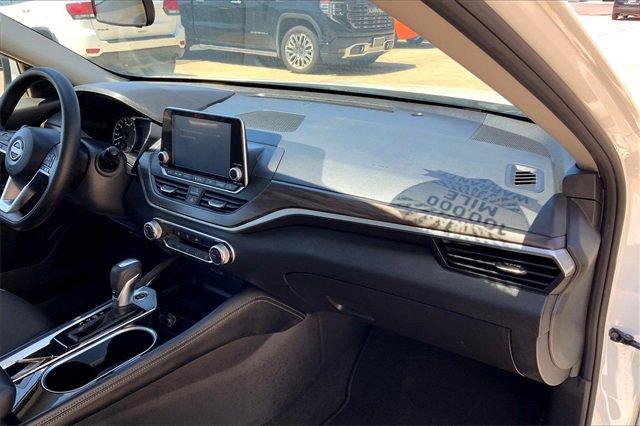 2023 Nissan Altima Vehicle Photo in TOPEKA, KS 66609-0000