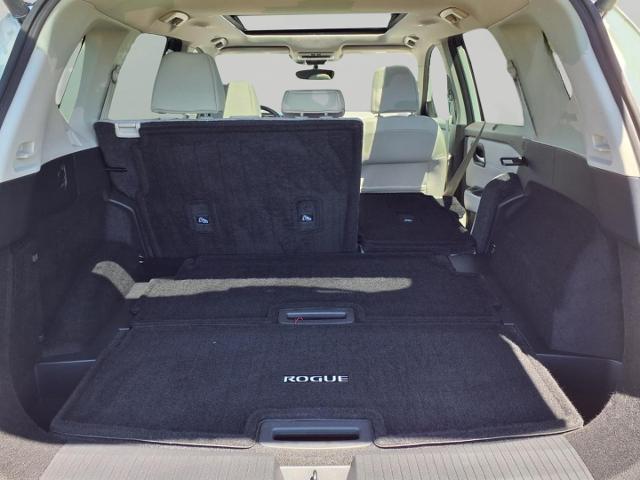 2022 Nissan Rogue Vehicle Photo in Oshkosh, WI 54904
