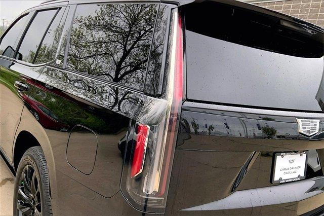2023 Cadillac Escalade Vehicle Photo in KANSAS CITY, MO 64114-4545
