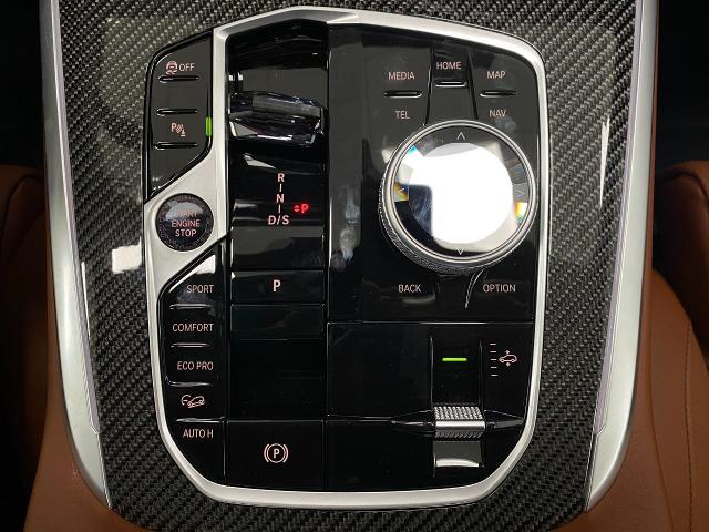2025 BMW X7 M60i Vehicle Photo in Appleton, WI 54913