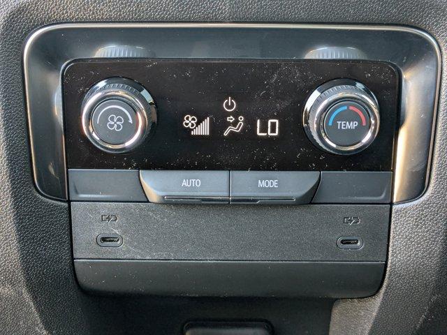 2025 Chevrolet Suburban Vehicle Photo in BRUNSWICK, GA 31525-1881