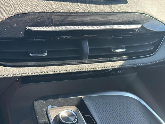 2025 Buick Enclave Vehicle Photo in COLUMBIA, MO 65203-3903