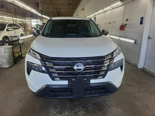 2024 Nissan Rogue Vehicle Photo in Cedar Rapids, IA 52402