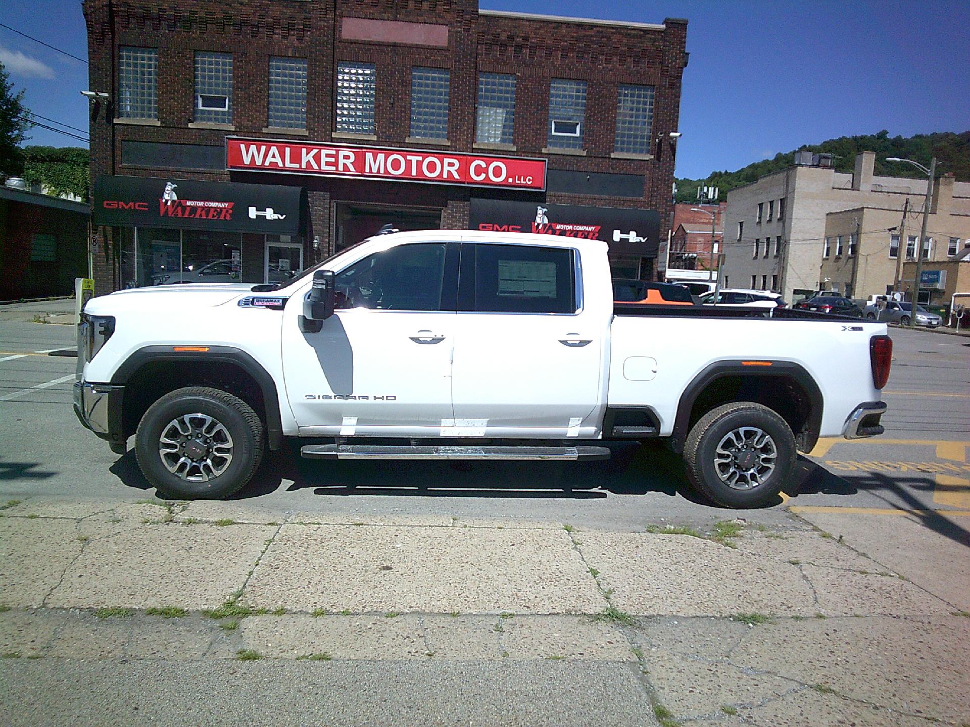 2024 GMC Sierra 2500 HD Vehicle Photo in KITTANNING, PA 16201-1536