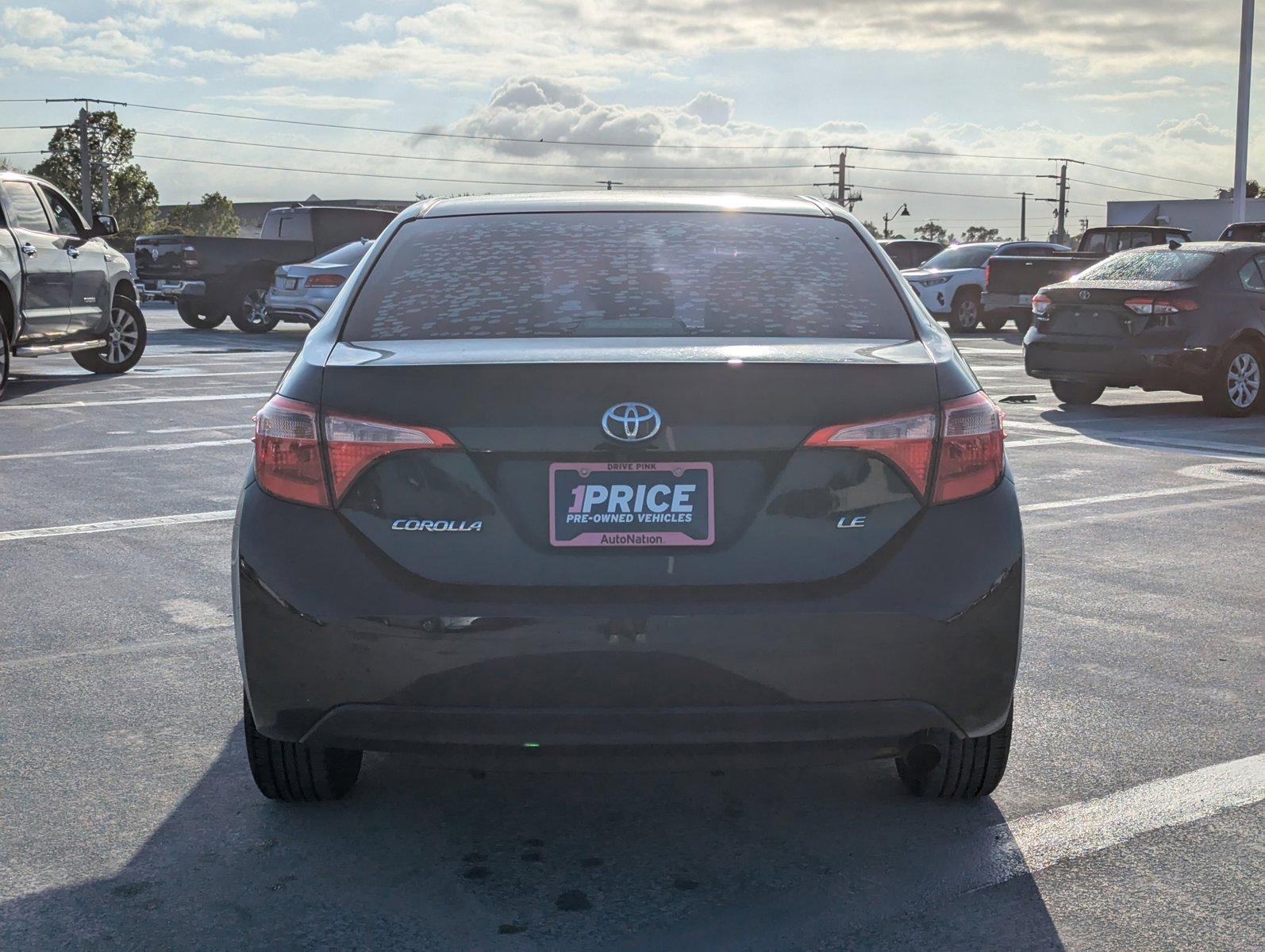 2019 Toyota Corolla Vehicle Photo in Ft. Myers, FL 33907