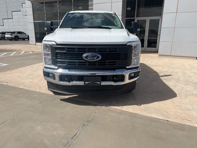 2024 Ford Super Duty F-250 SRW Vehicle Photo in Winslow, AZ 86047-2439