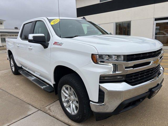 Used 2021 Chevrolet Silverado 1500 LT with VIN 1GCUYDED5MZ184480 for sale in Decorah, IA