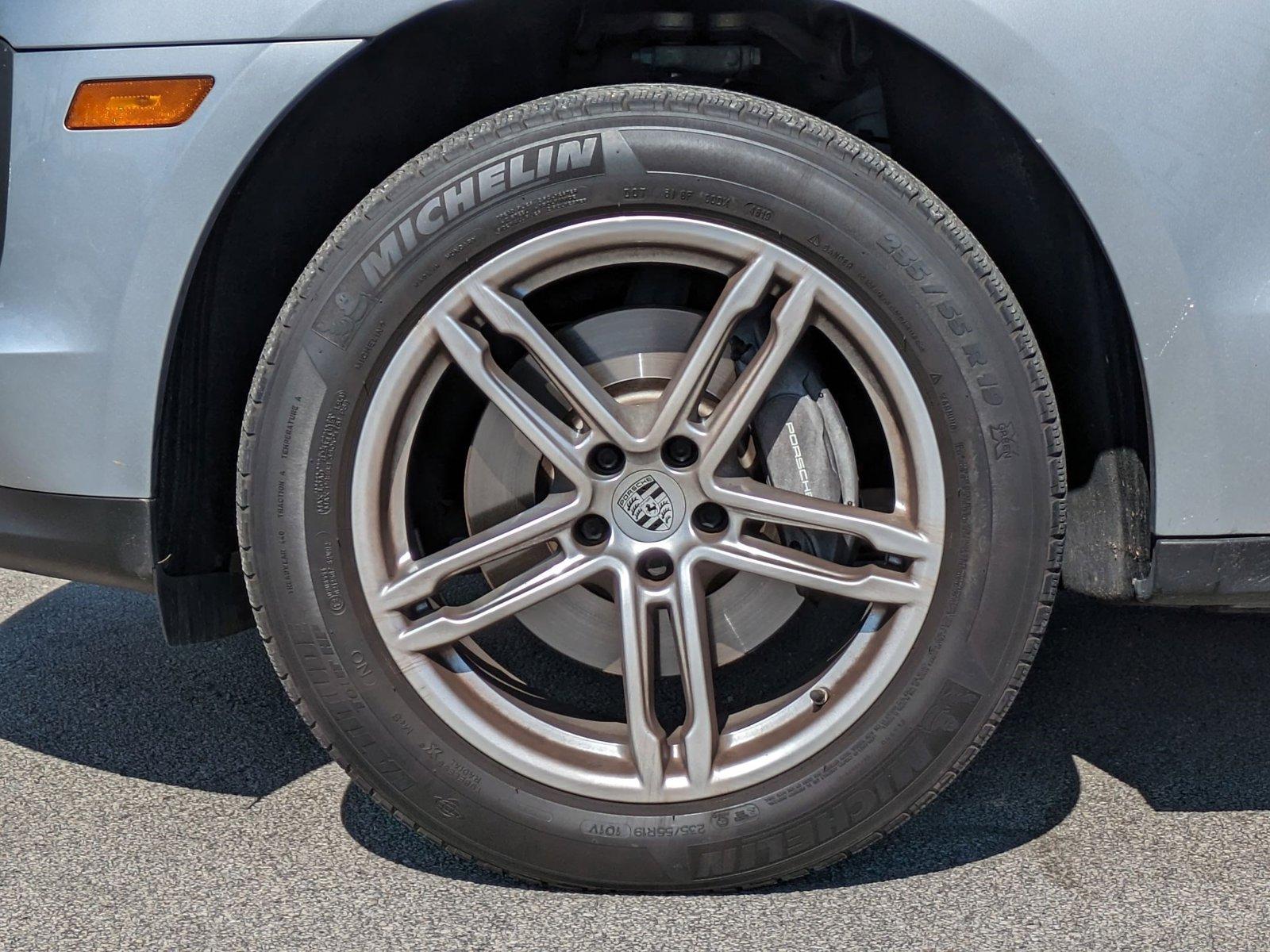 2020 Porsche Macan Vehicle Photo in Delray Beach, FL 33444