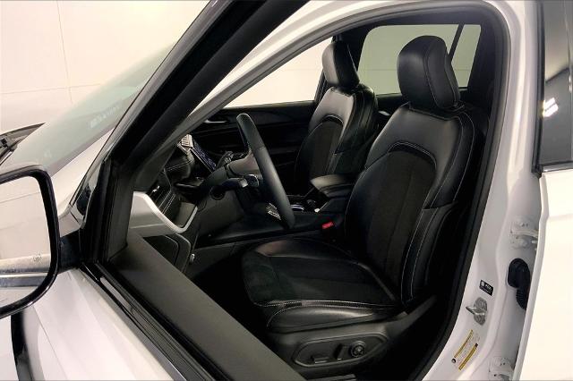 2023 Jeep Grand Cherokee Vehicle Photo in Kansas City, MO 64114