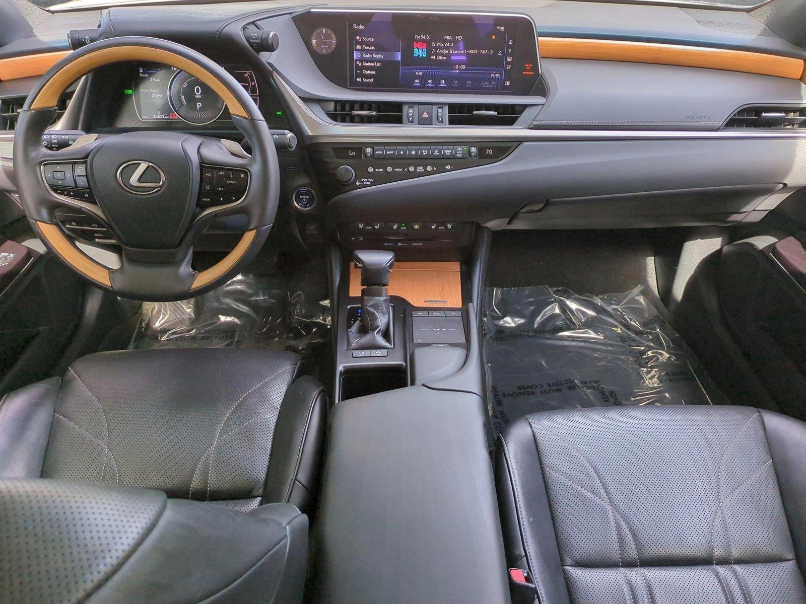 2020 Lexus ES 300h Vehicle Photo in West Palm Beach, FL 33417