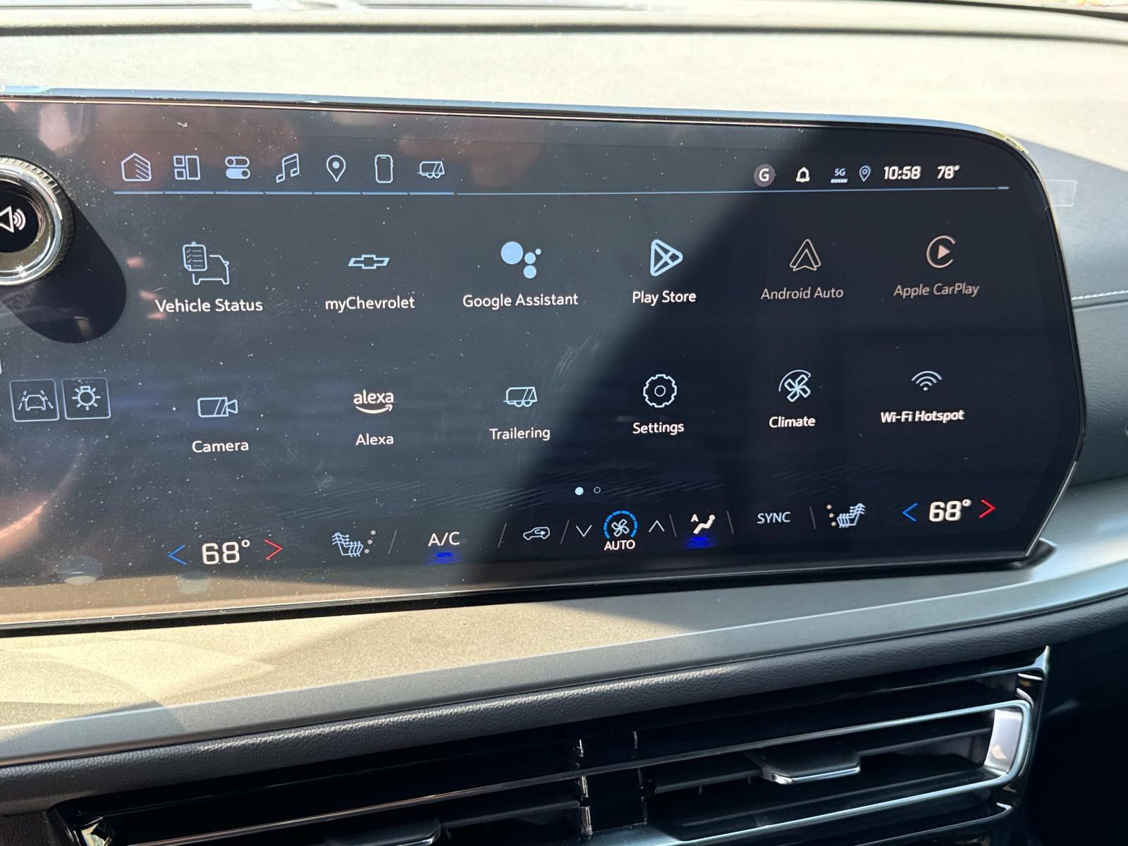 2025 Chevrolet Traverse Vehicle Photo in LOS ANGELES, CA 90007-3794