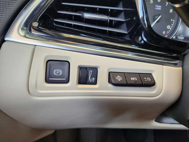2025 Cadillac XT6 Vehicle Photo in HOUSTON, TX 77079