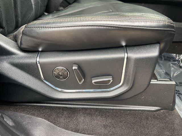 2020 Ford Expedition Max Vehicle Photo in MEDINA, OH 44256-9631