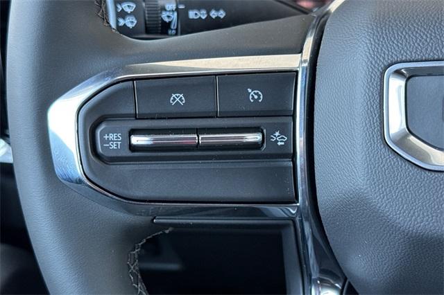 2025 GMC Canyon Vehicle Photo in ELK GROVE, CA 95757-8703
