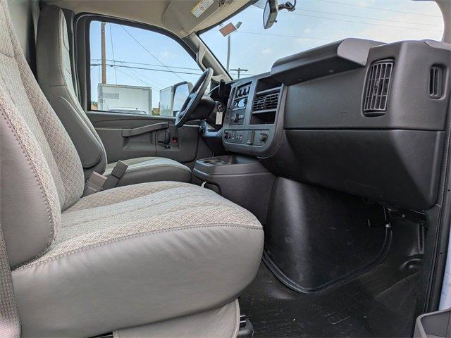 2024 GMC Savana Cutaway 3500 Vehicle Photo in PASADENA, CA 91107-3803