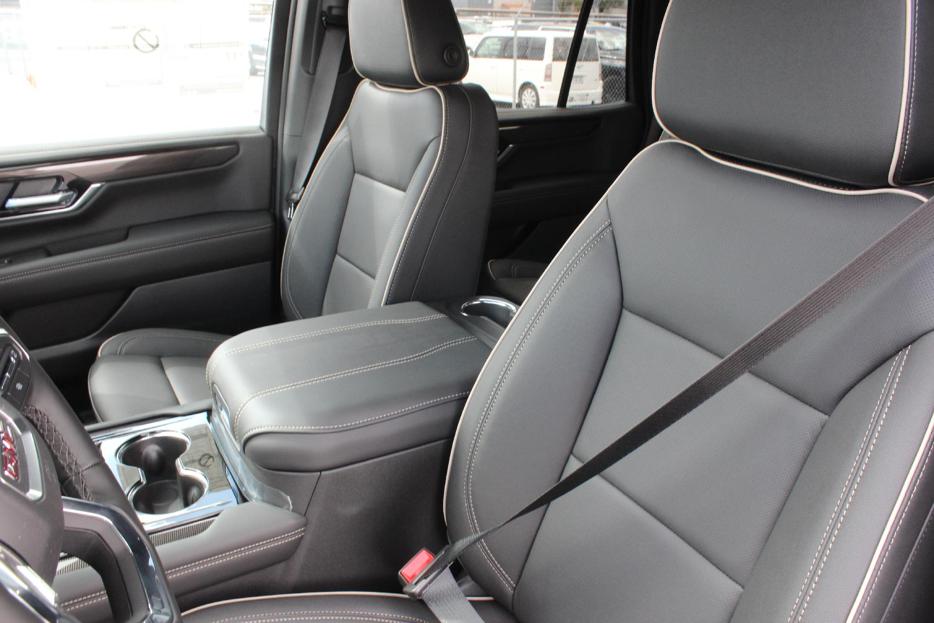 2025 GMC Yukon Vehicle Photo in AURORA, CO 80012-4011