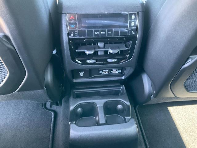 2025 Jeep Grand Cherokee L Vehicle Photo in Kaukauna, WI 54130