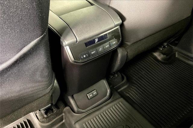 2024 Toyota Highlander Vehicle Photo in Tulsa, OK 74129
