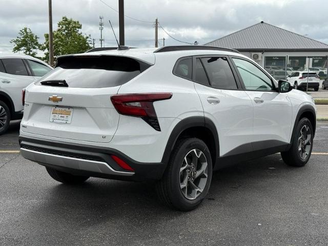 2025 Chevrolet Trax Vehicle Photo in COLUMBIA, MO 65203-3903