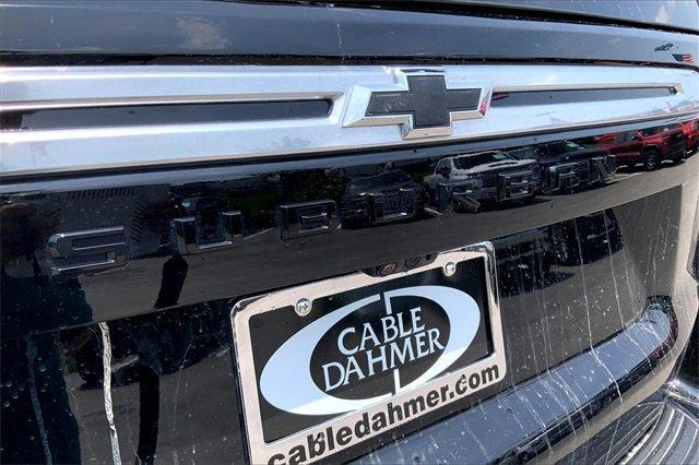 2024 Chevrolet Suburban Vehicle Photo in KANSAS CITY, MO 64114-4502