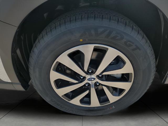 2025 Subaru Outback Vehicle Photo in Green Bay, WI 54304