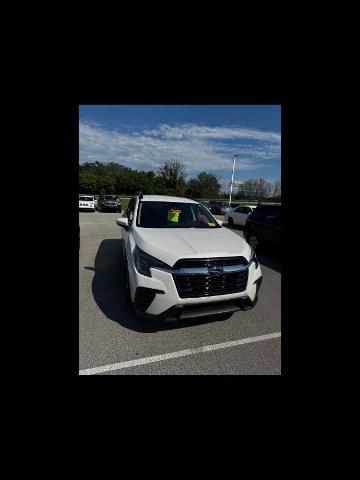 2024 Subaru Ascent Vehicle Photo in Green Bay, WI 54304