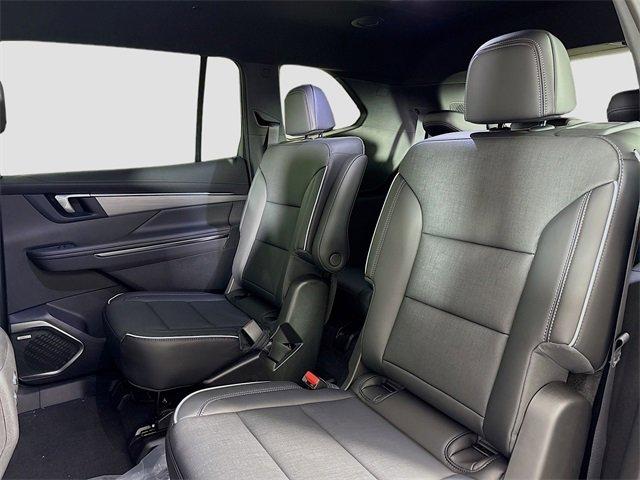2025 Buick Enclave Vehicle Photo in PUYALLUP, WA 98371-4149