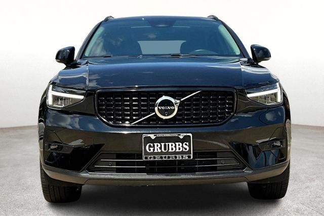 2025 Volvo XC40 Vehicle Photo in Houston, TX 77007