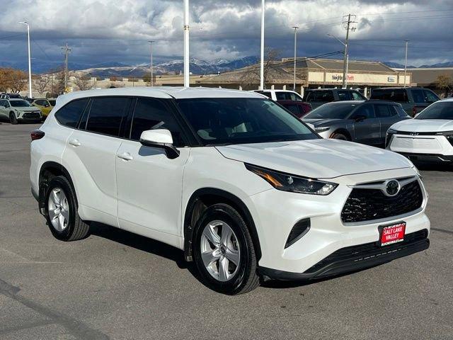 2022 Toyota Highlander Vehicle Photo in WEST VALLEY CITY, UT 84120-3202