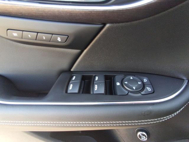 2023 Buick Envision Vehicle Photo in NEDERLAND, TX 77627-8017