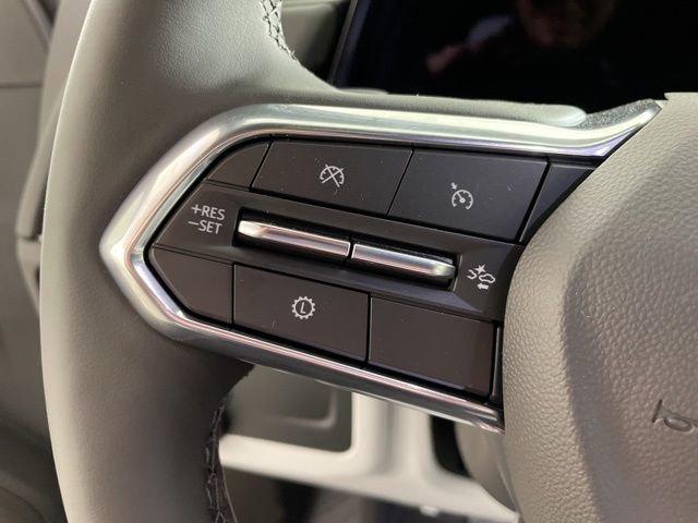 2025 Chevrolet Suburban Vehicle Photo in PHOENIX, AZ 85014-3381