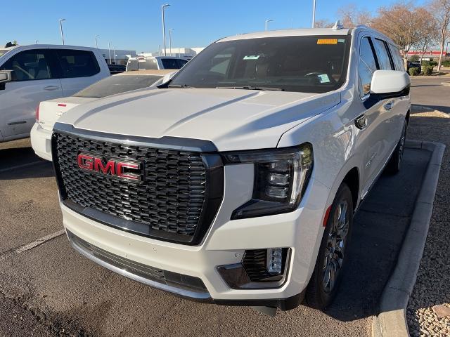 2023 GMC Yukon XL Vehicle Photo in GOODYEAR, AZ 85338-1310