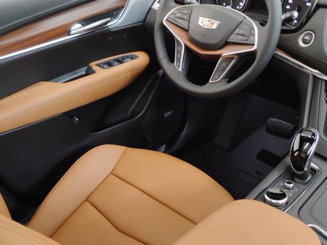 2025 Cadillac XT5 Vehicle Photo in PINEVILLE, NC 28134-8495