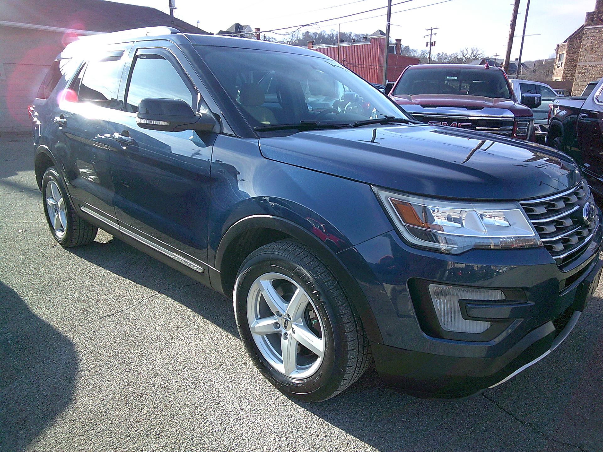 2017 Ford Explorer Vehicle Photo in KITTANNING, PA 16201-1536