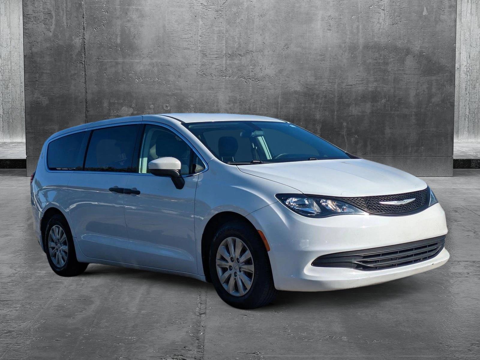 2018 Chrysler Pacifica Vehicle Photo in WEST PALM BEACH, FL 33407-3296