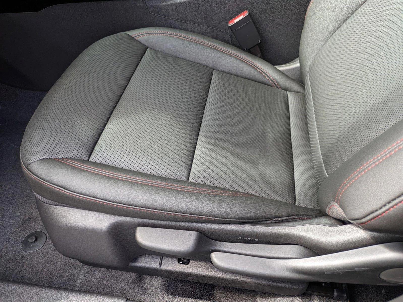 2025 Chevrolet Trax Vehicle Photo in GREENACRES, FL 33463-3207