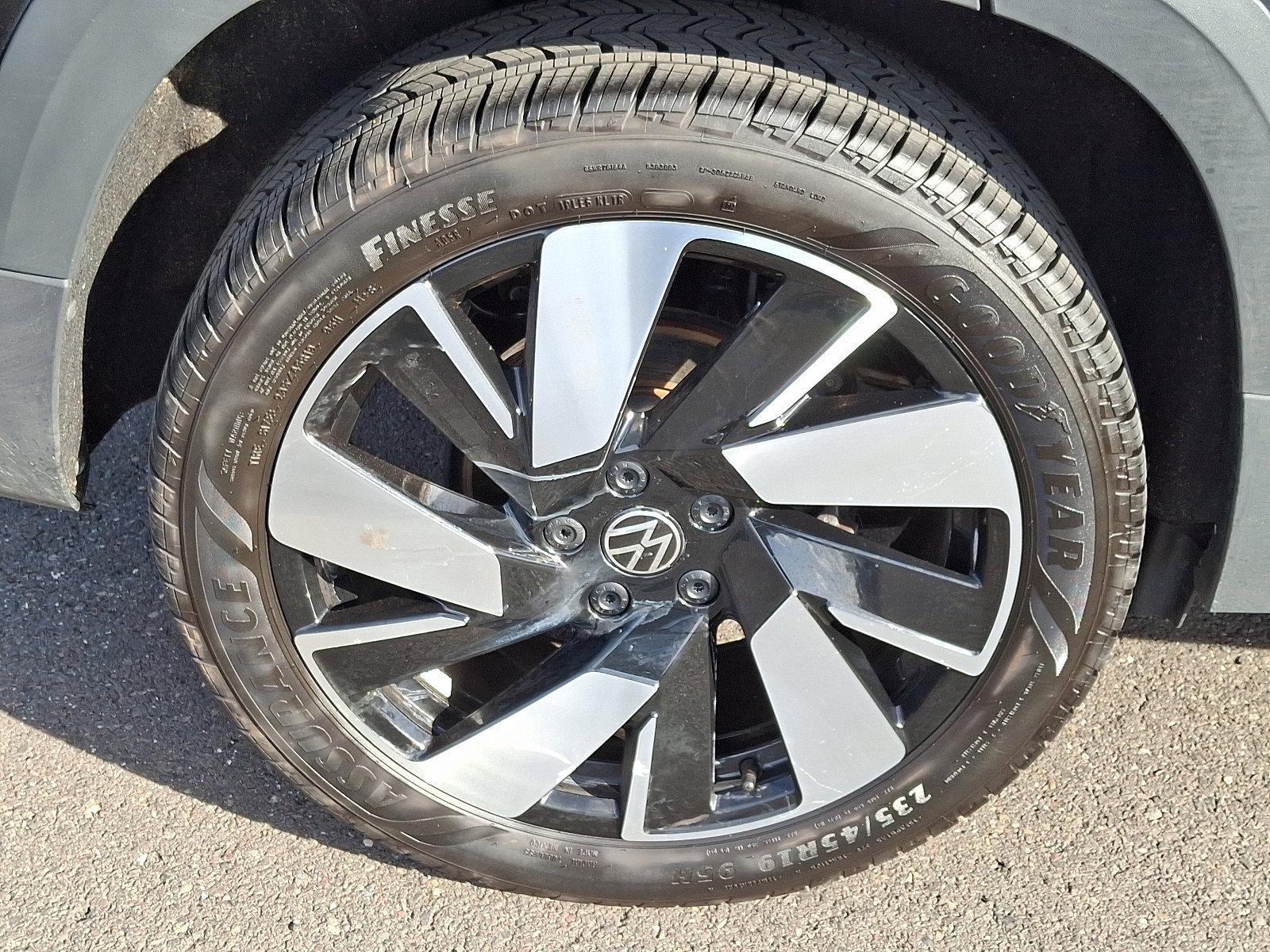2024 Volkswagen Taos Vehicle Photo in Trevose, PA 19053