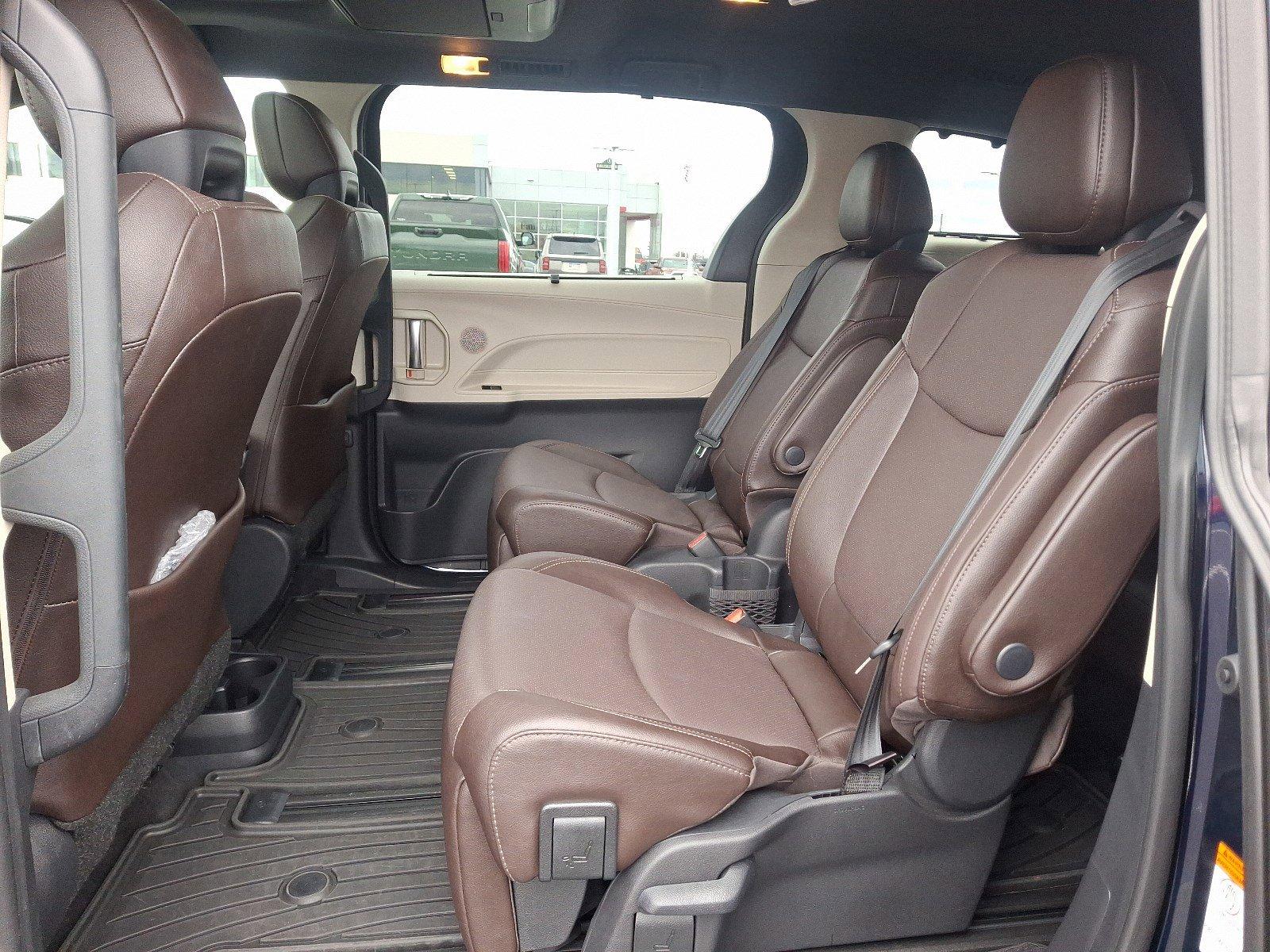 2021 Toyota Sienna Vehicle Photo in Harrisburg, PA 17111