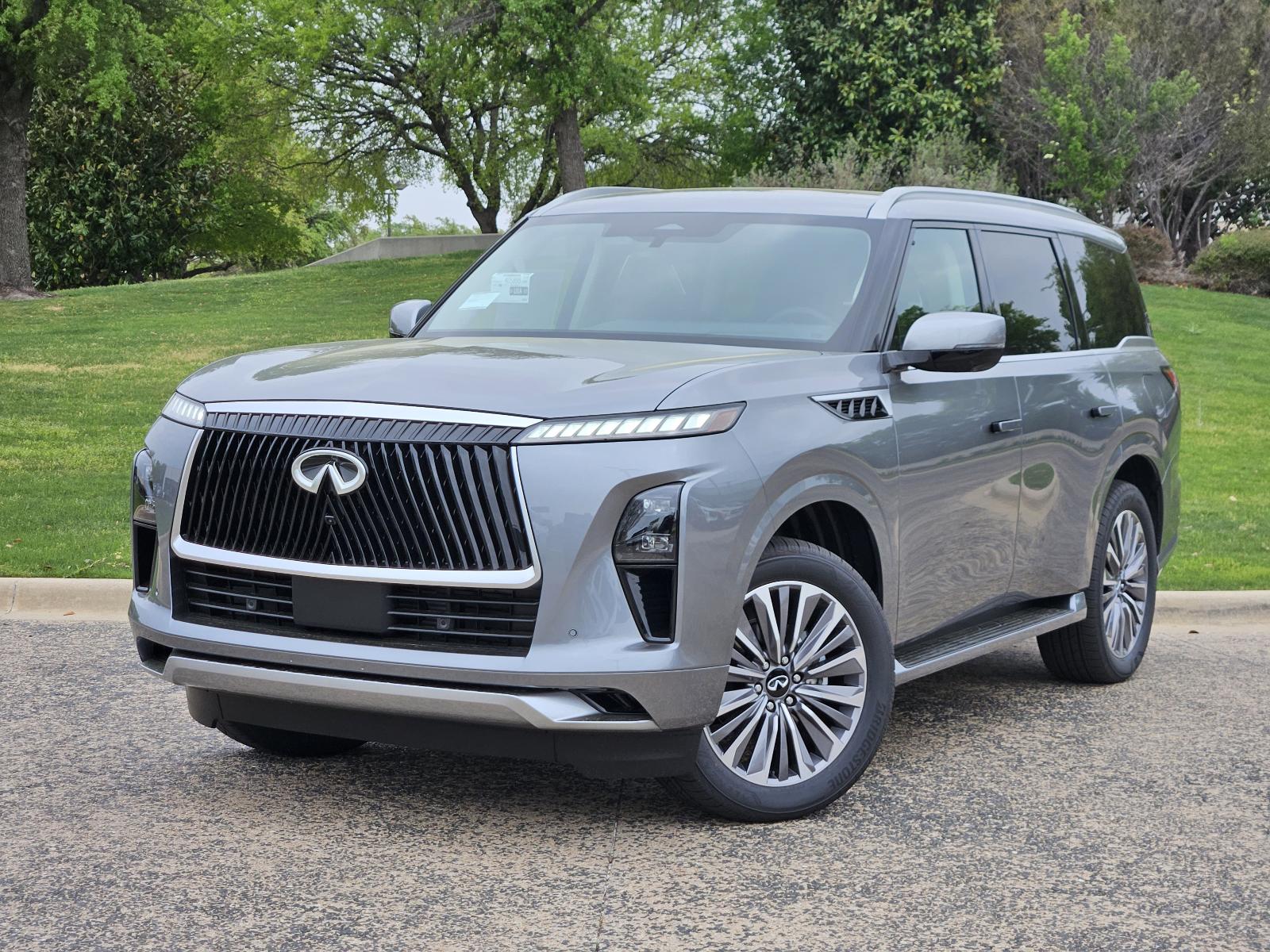 2025 INFINITI QX80 Vehicle Photo in Fort Worth, TX 76132